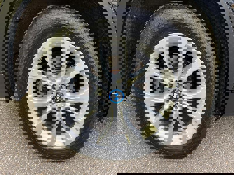 Image BMW 楲⁥㕘⠠ㅆ⤵㈨㄰ⴳ⤾ 2.0 313 40e Lounge Plus xDrive Xénon GPS Radar Bluetooth Sièges cuir élec chauffants Régul Clim auto